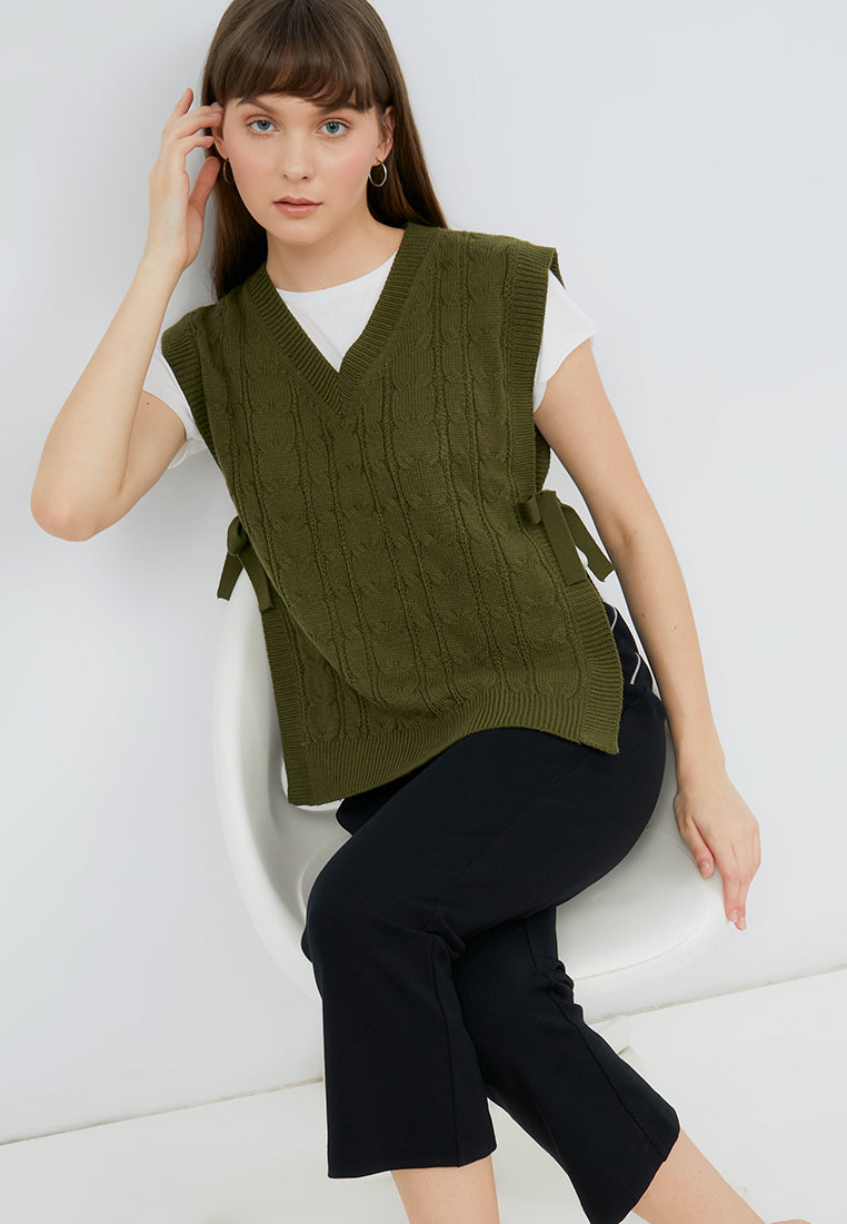 Cable Knit Sweater Vest