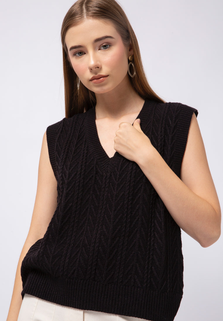 Regular Fit Textured Knit Vest