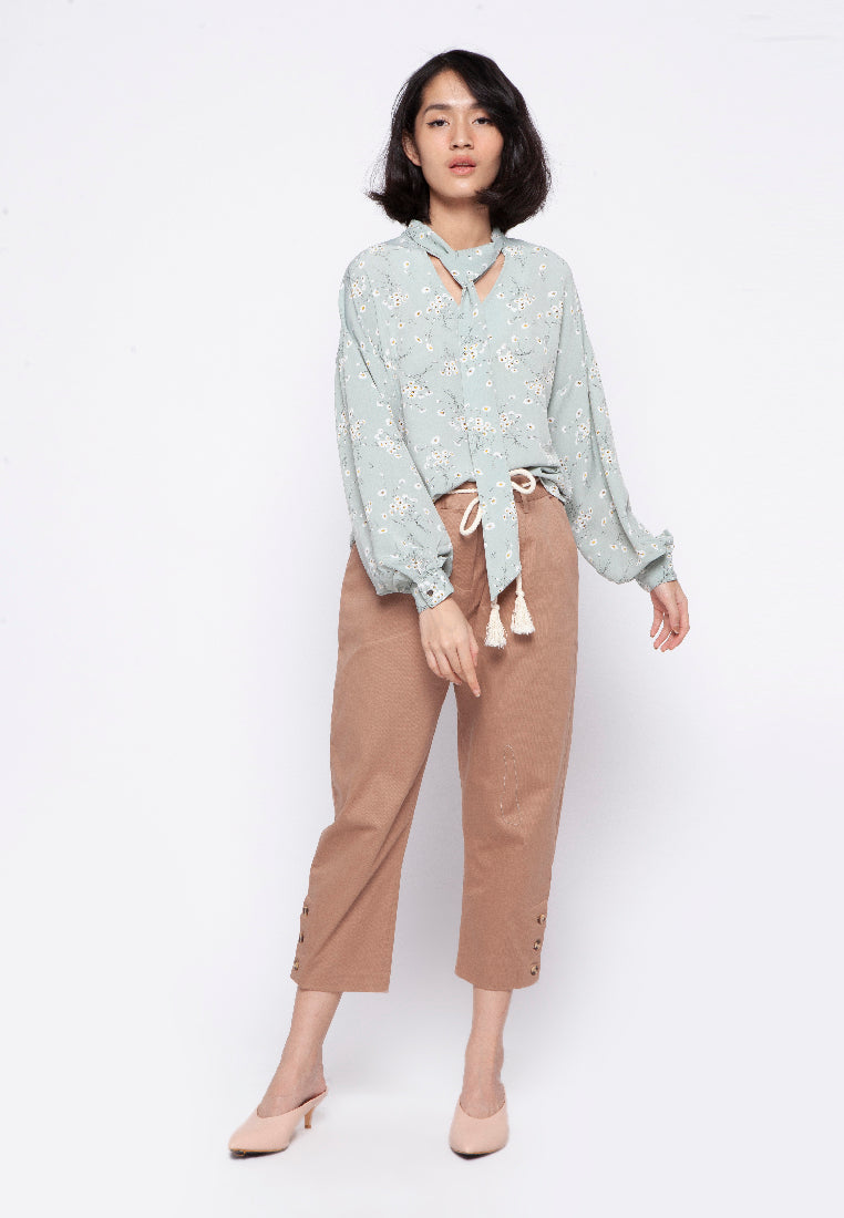 Blouse with Slip Collar Detail