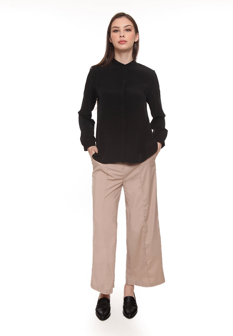 Frill collared blouse