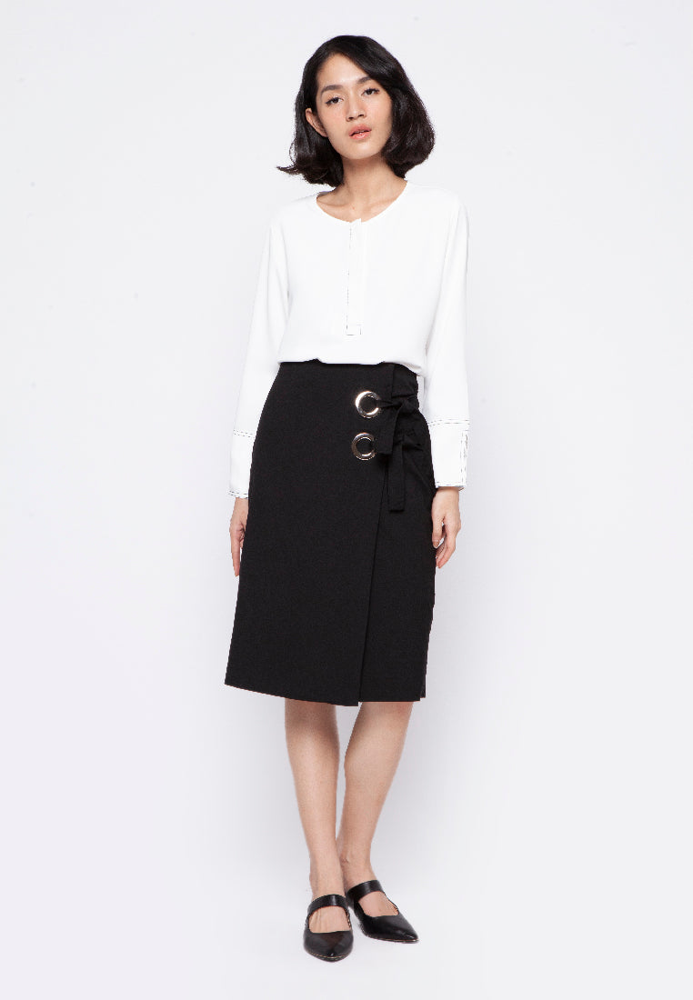 Blouse with Contrast Stitching