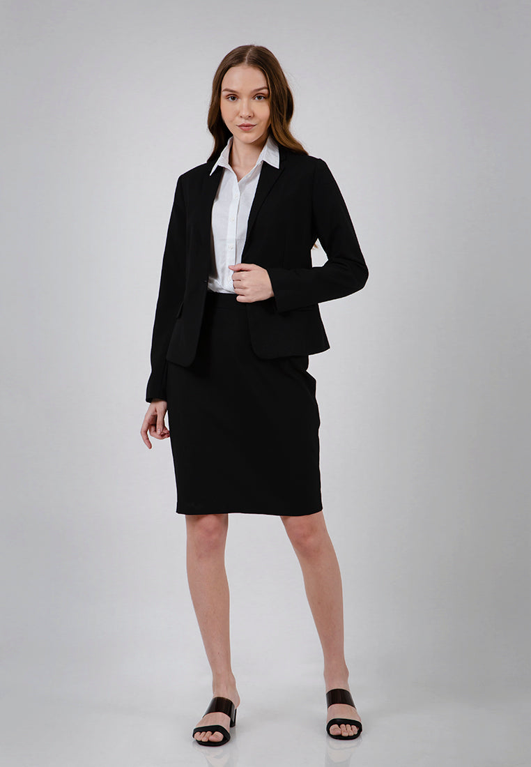 Black Blazer Essential