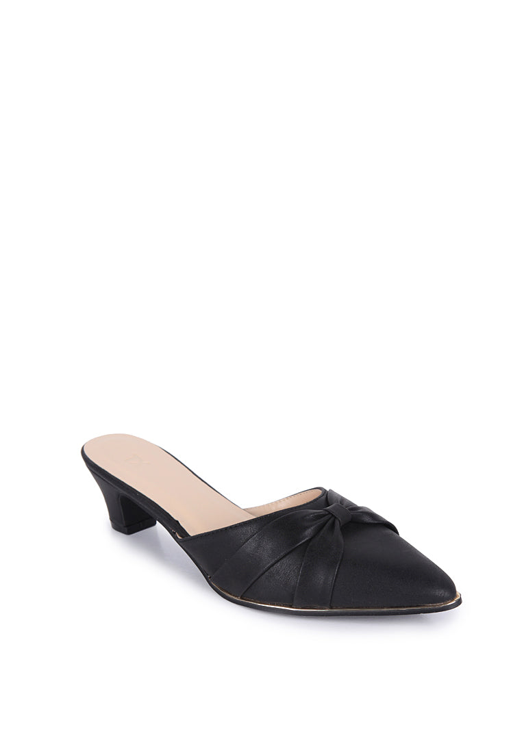 Black Sandals