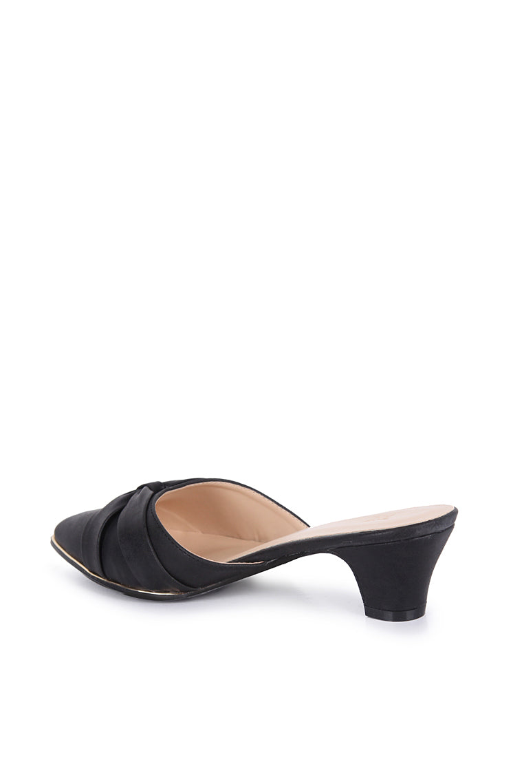 Black Sandals