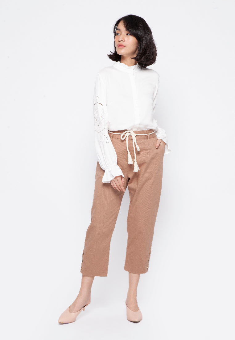 Cropped Pants with Rope Belt