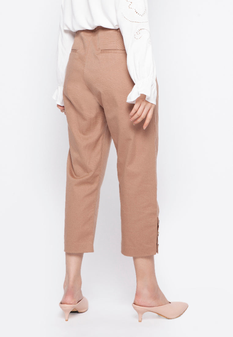 Cropped Pants with Rope Belt