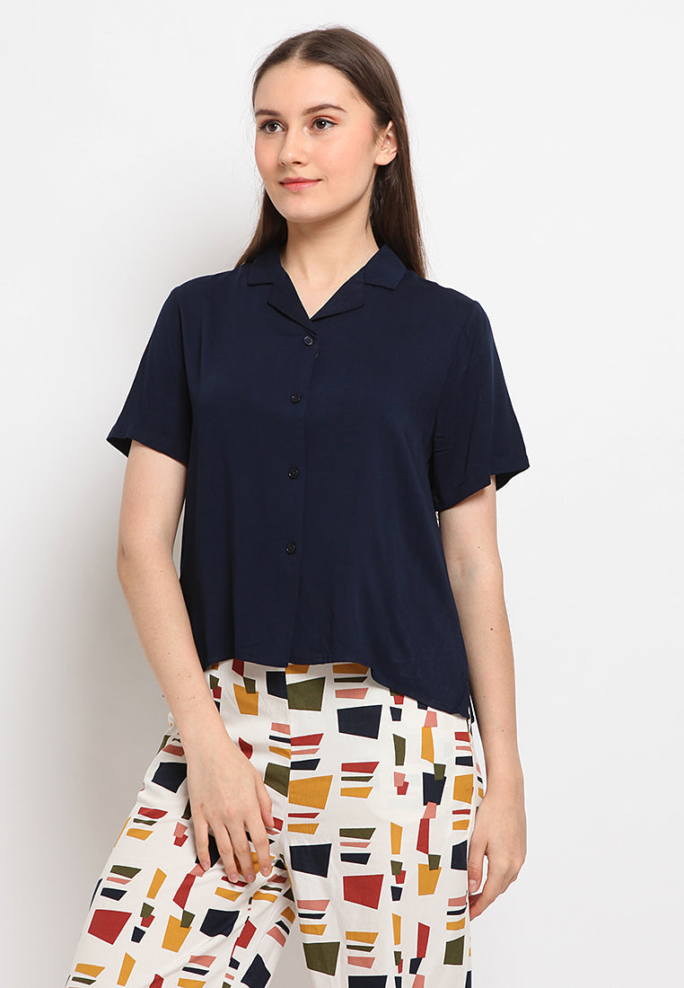 Open collar short sleeve shirt