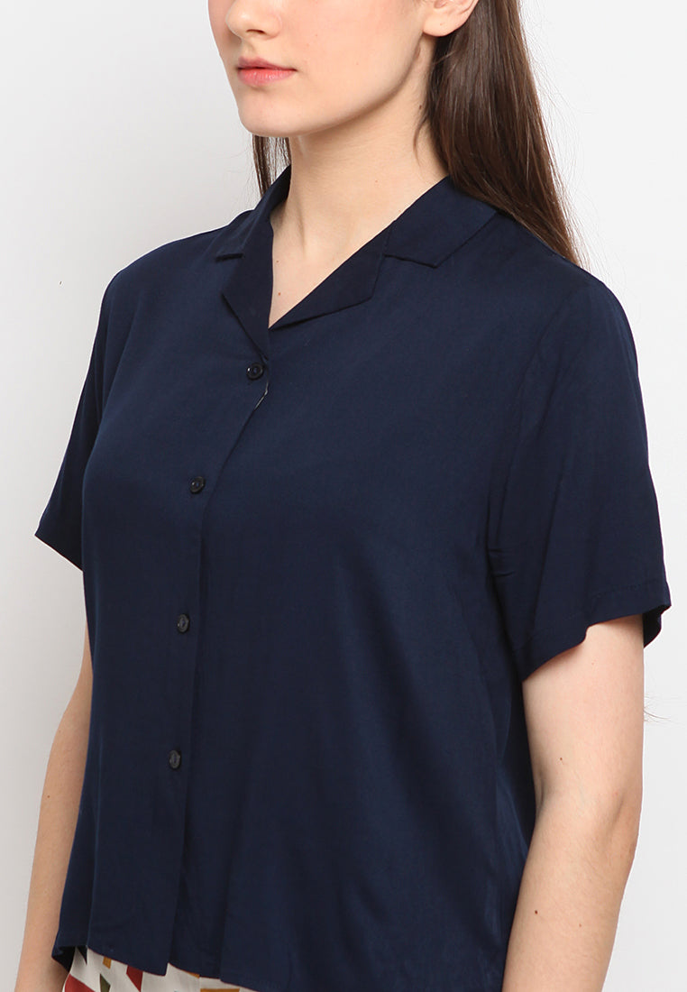 Open collar short sleeve shirt