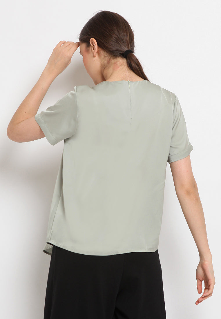Short sleeve asymmetric blouse