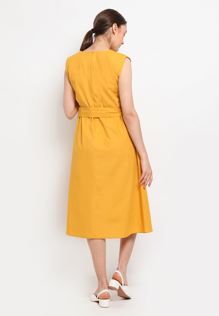 A-line dress with belt