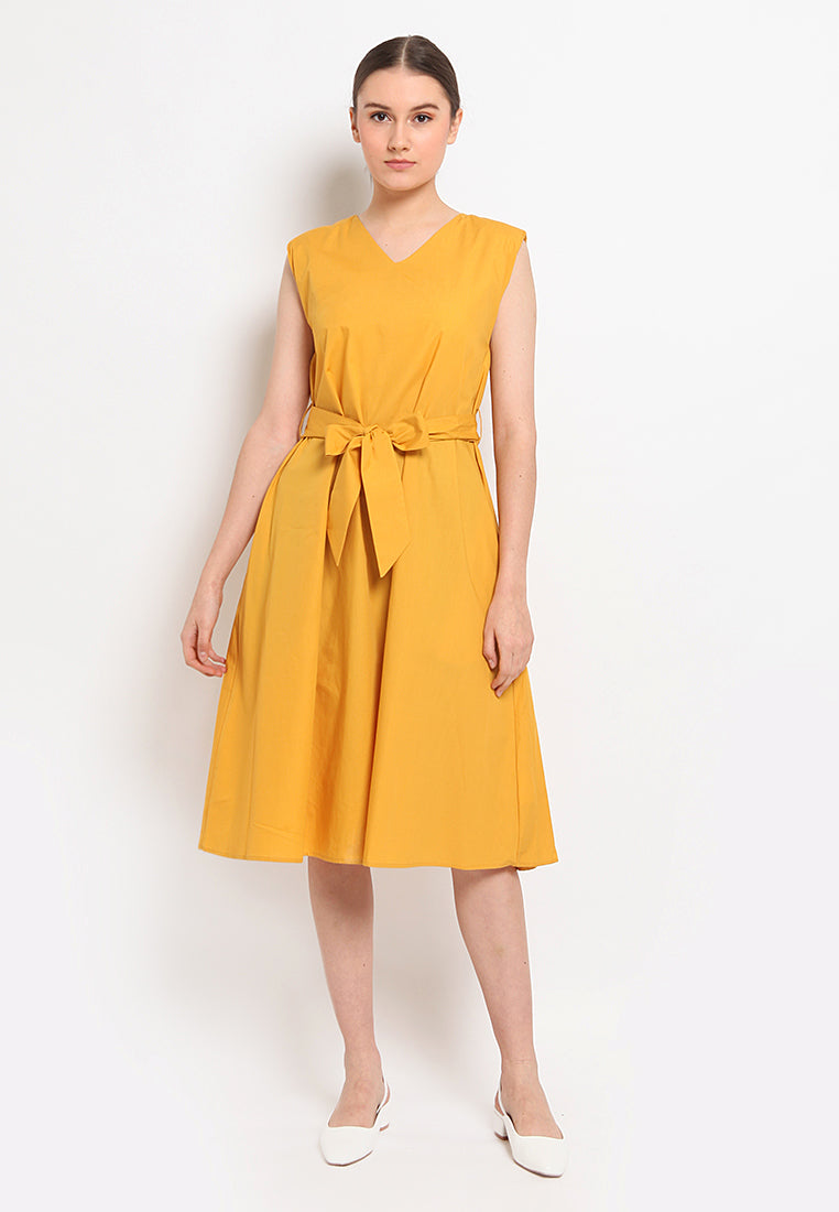 A-line dress with belt