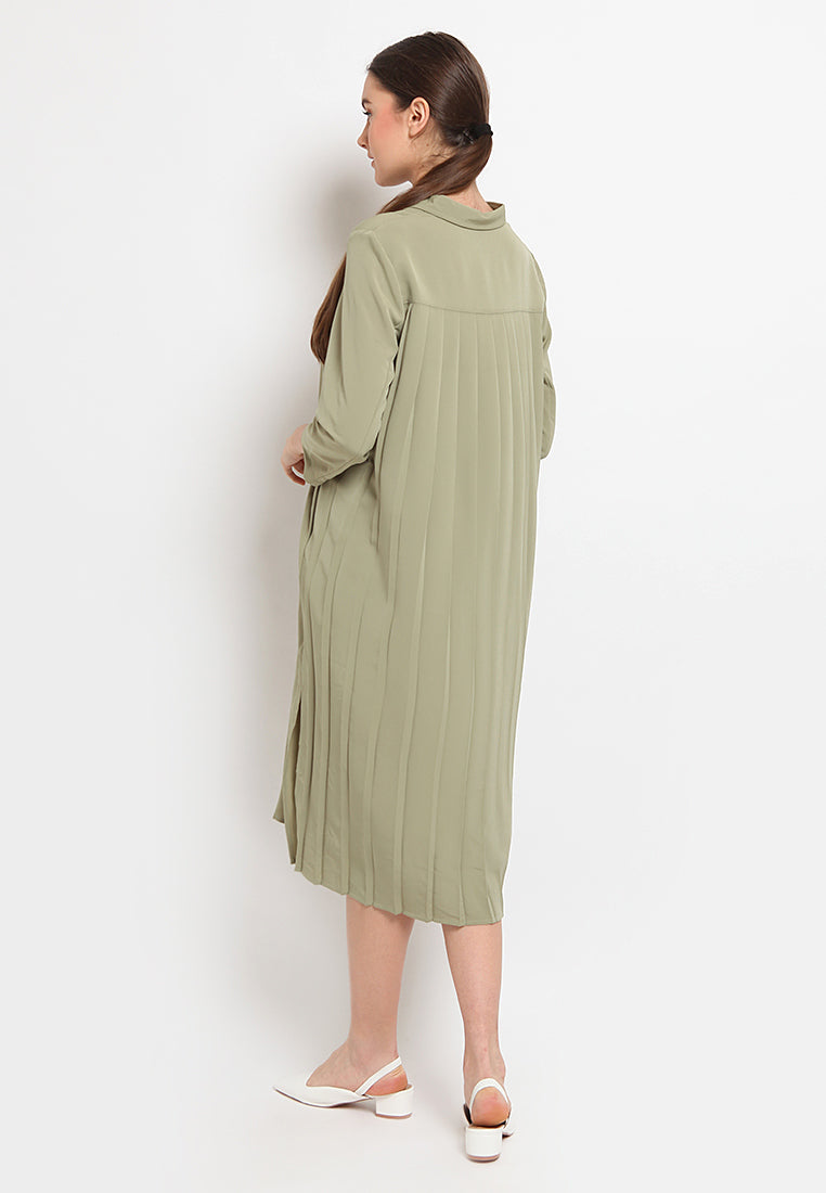 Back pleated midi dress