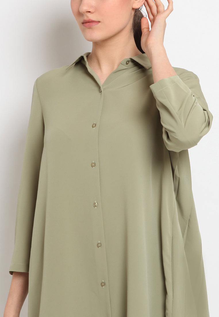 Back pleated midi dress
