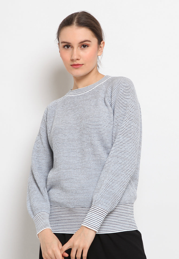 Twisted long sleeves sweater