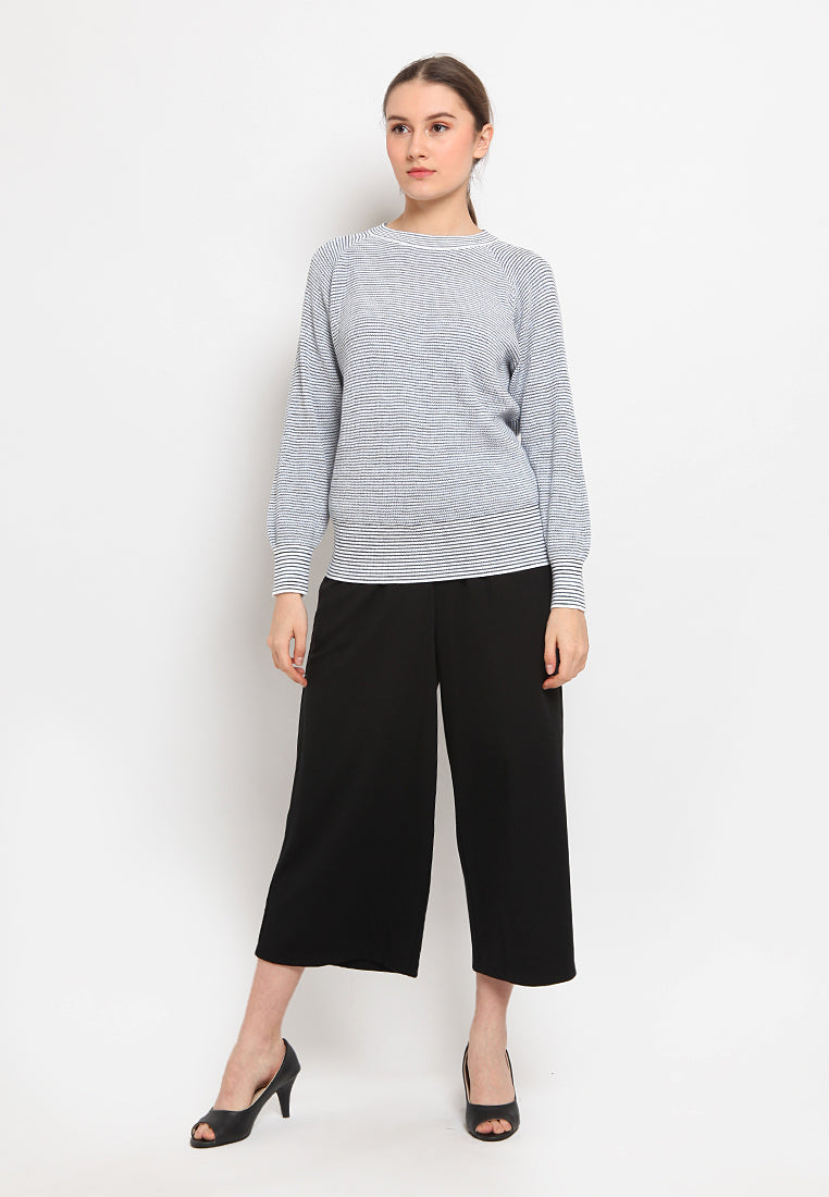 Twisted long sleeves sweater