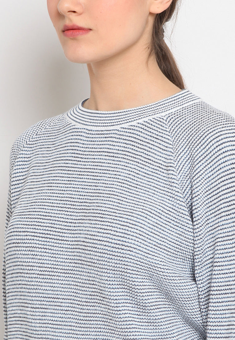 Twisted long sleeves sweater