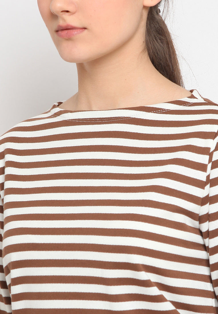Boat neck stripe t-shirt
