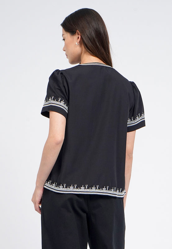 Round Neck Embroidery Blouse