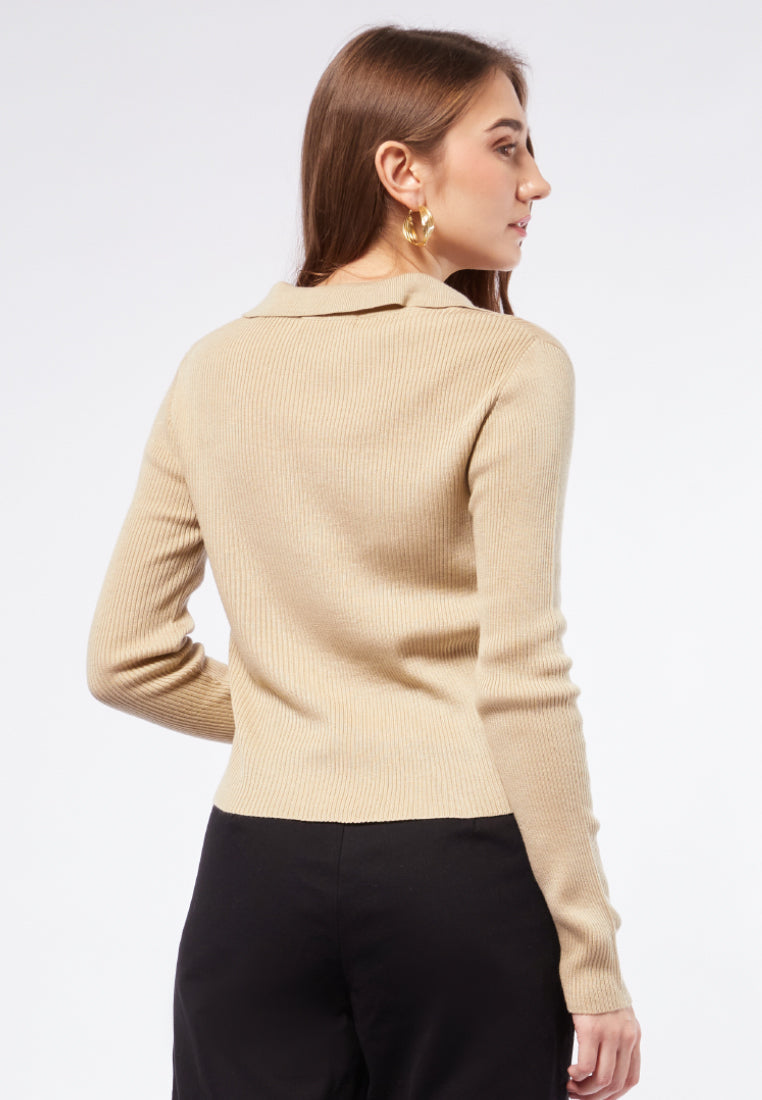 Fitted Cardigan with Collar