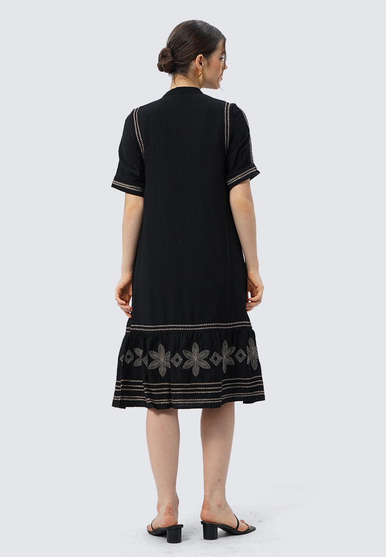 Embroidered Short Sleeve Midi Dress