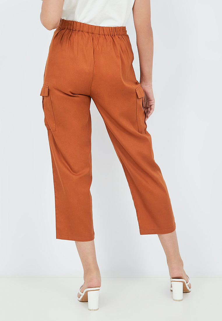 Tapered Fit Cargo Pants