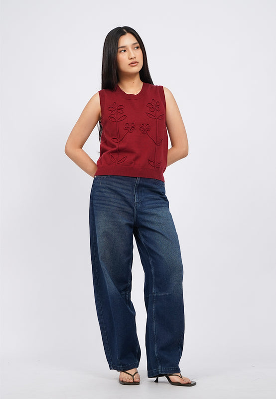Sleeveless Knit Top with Applique