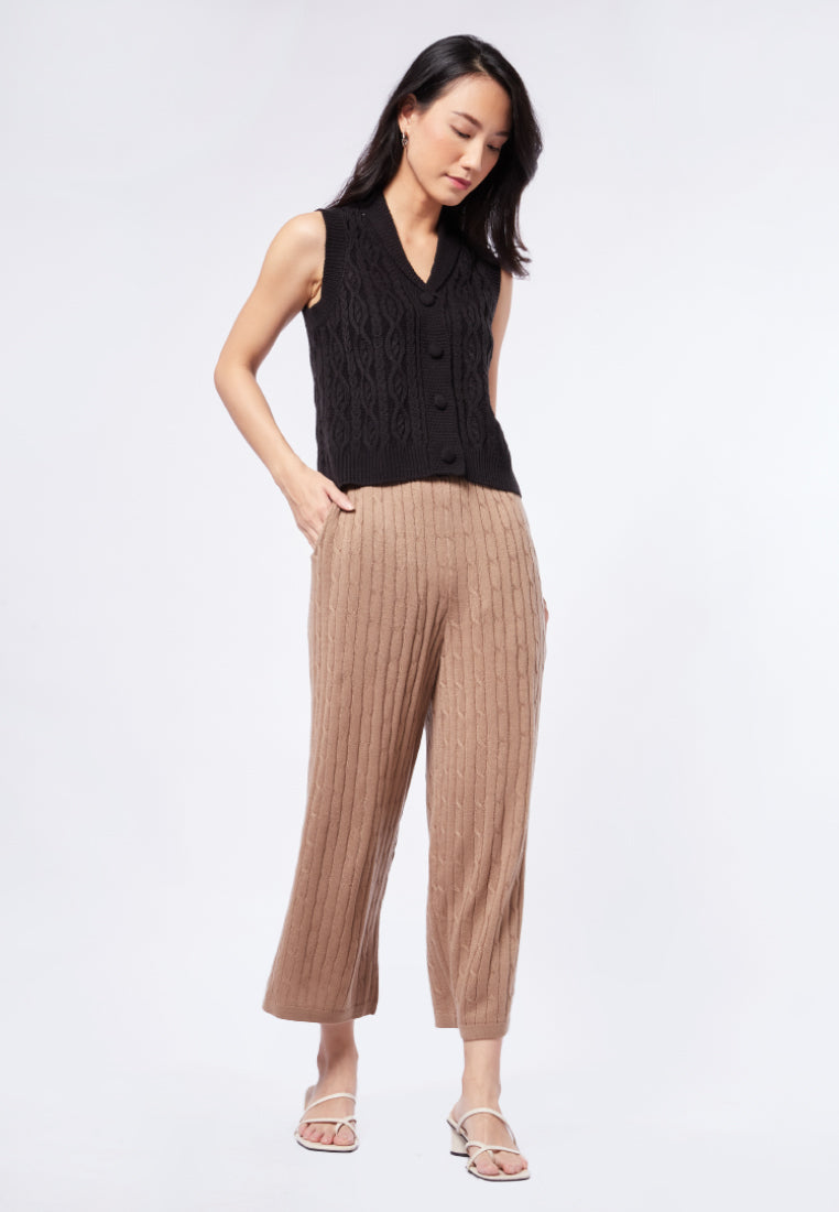 Sleeveless Crop Knit Top