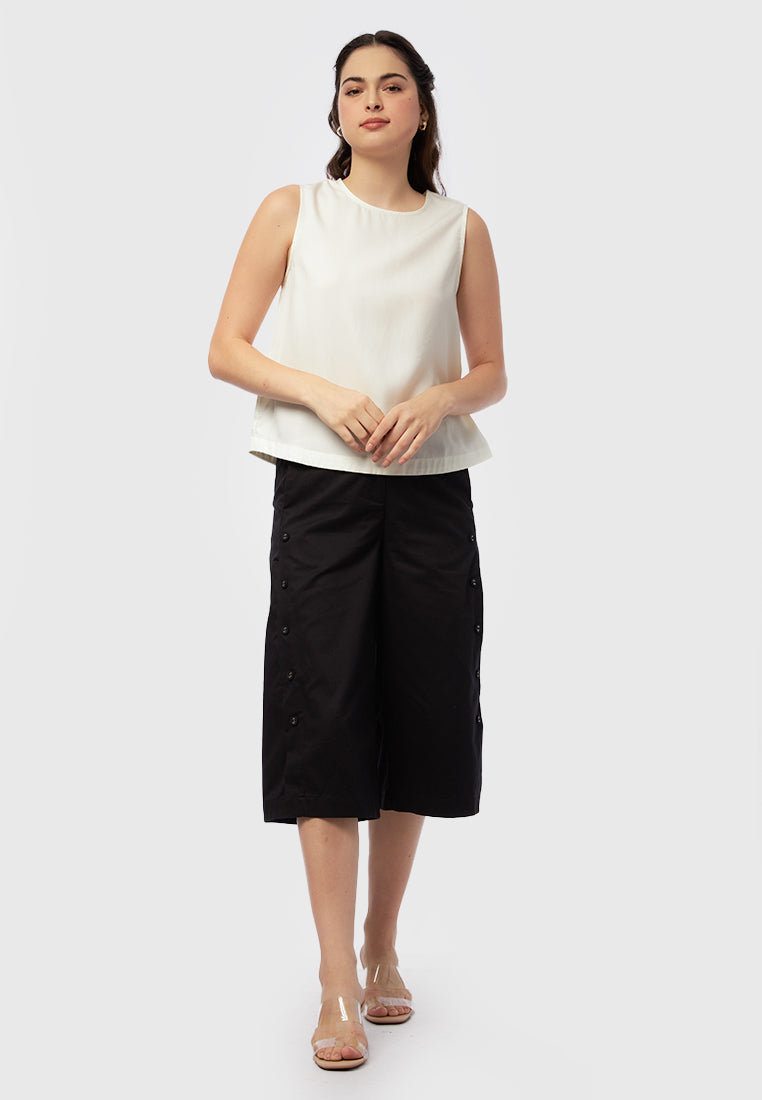 Round Neck Sleeveless Top