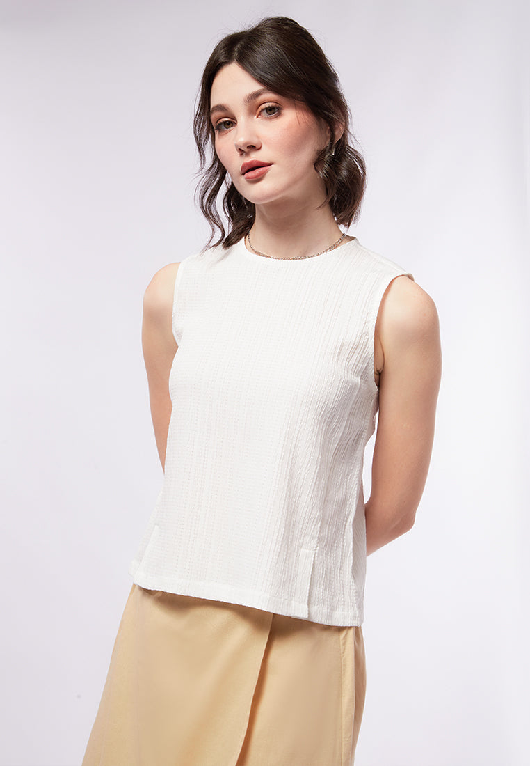 Textured Sleeveless Blouse