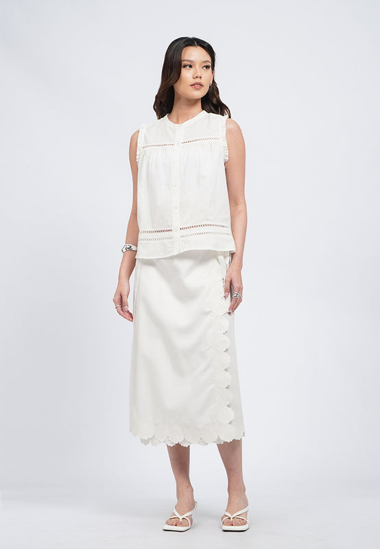Embroidered Sleeveless Blouse