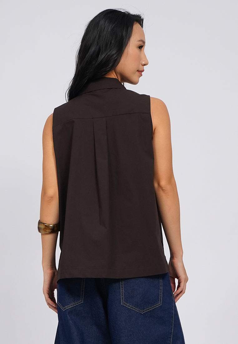 Sleeveless Blouse with Fancy Button