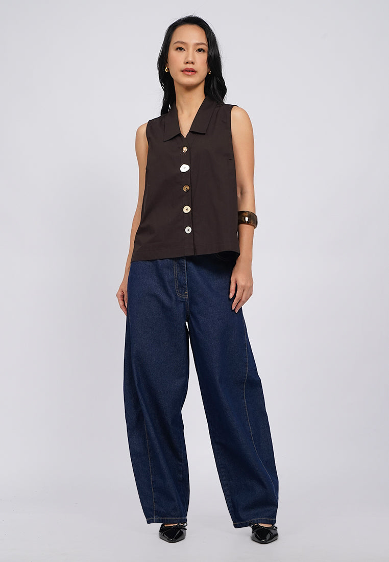 Sleeveless Blouse with Fancy Button