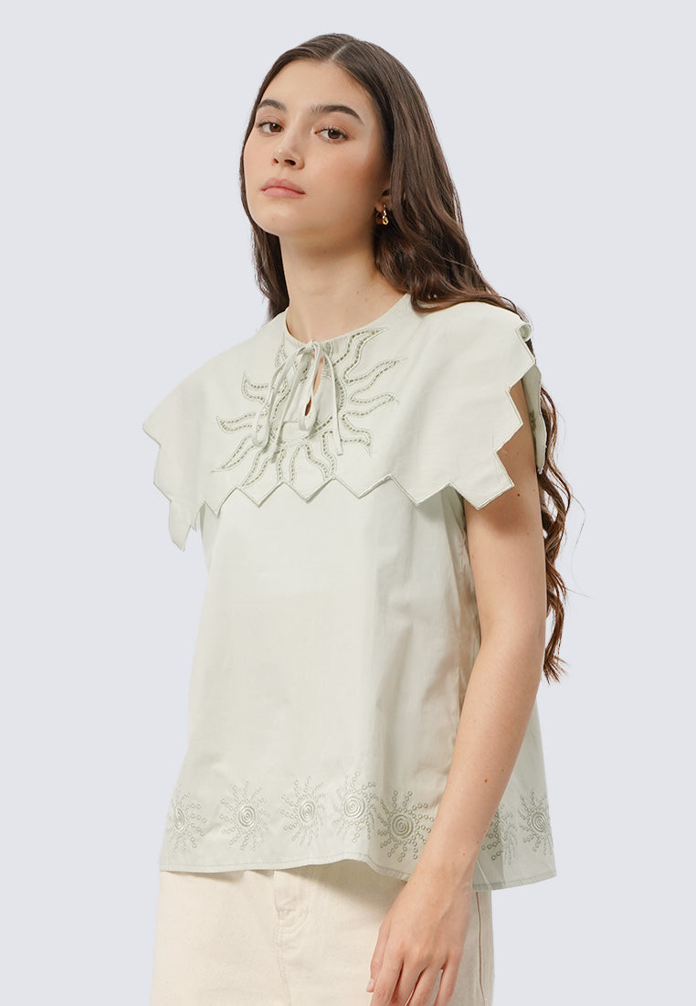 Embroidered Sleeveless Blouse