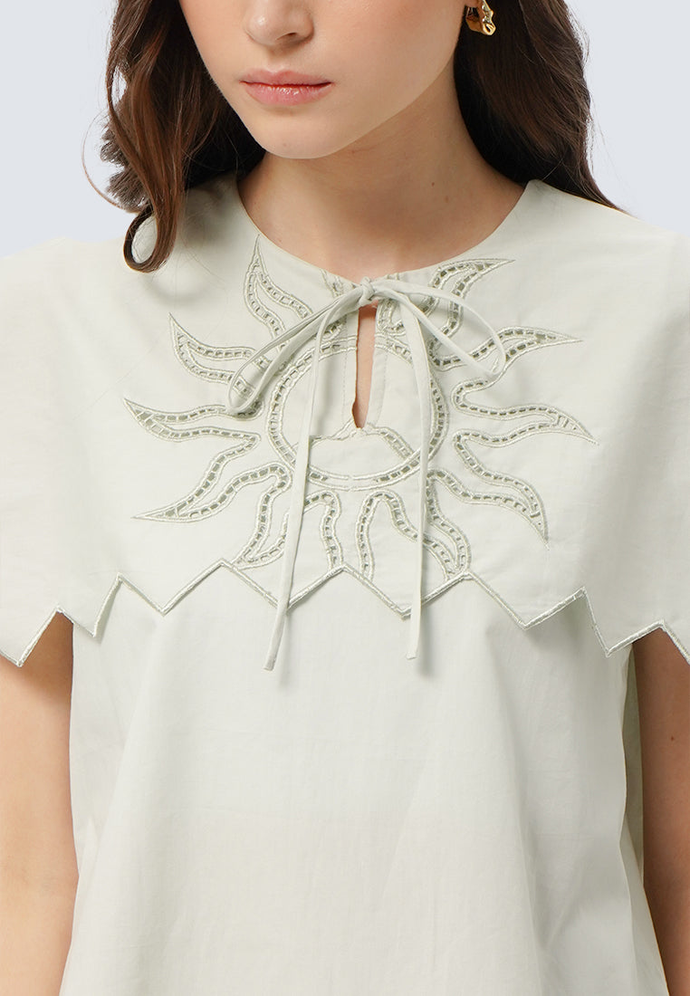 Embroidered Sleeveless Blouse