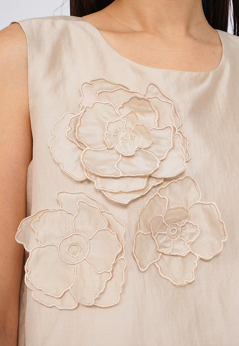 Sleeveless Blouse with Flower Patch