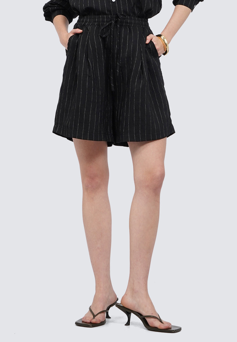 Adjustable Waist Short Pants