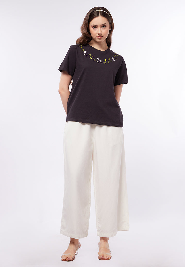 Embroidered Short Sleeve T-Shirt