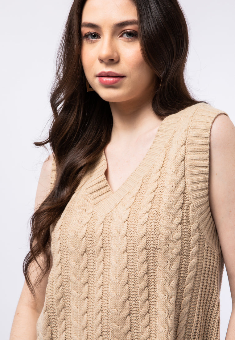 Textured Knit Vest