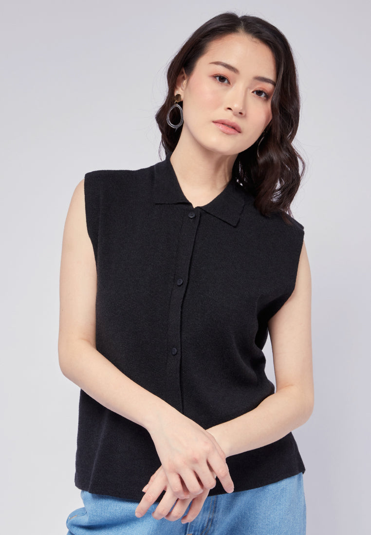 Sleeveless Knit Top with Collar