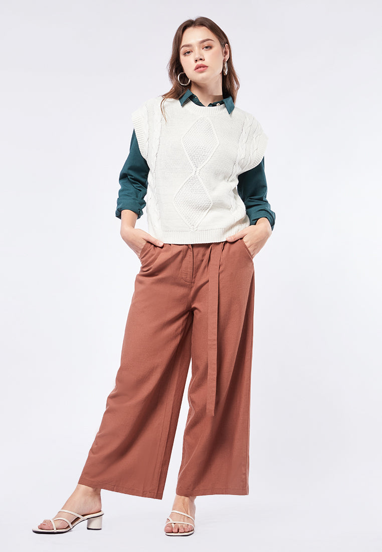 Round Collar Cable Knit Vest