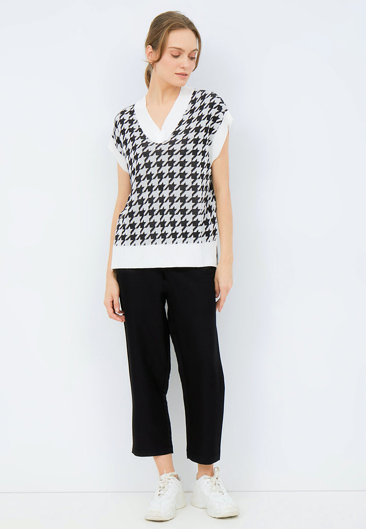 Houndstooth Knit Vest