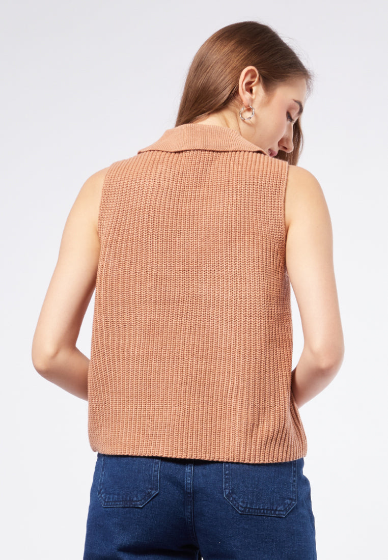 Sleeveless Top with Polo Collar