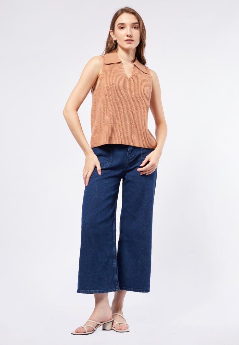Sleeveless Top with Polo Collar