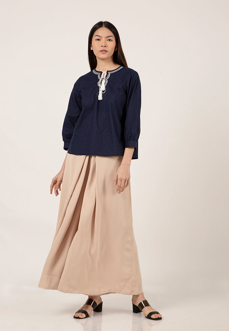 Loose Embroidery Blouse