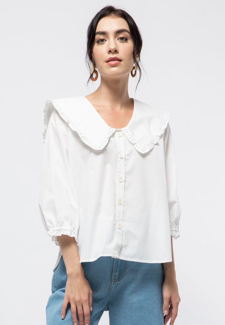 Blouse with Big Ruffle Collar