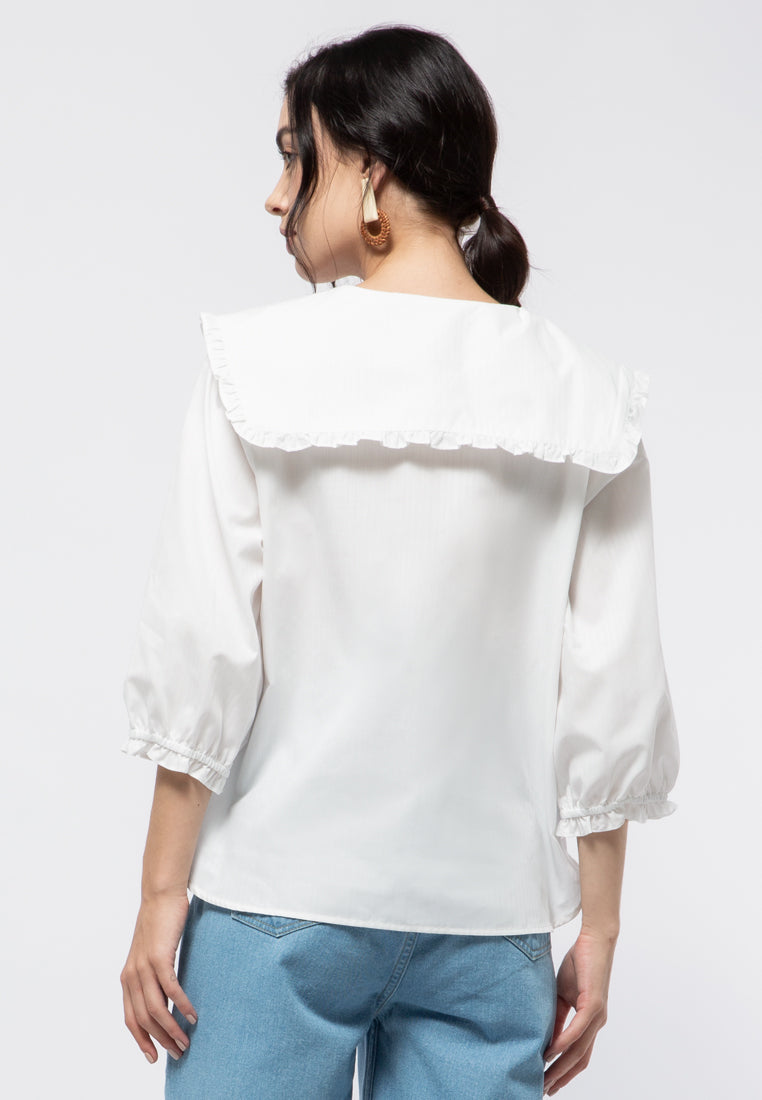 Blouse with Big Ruffle Collar
