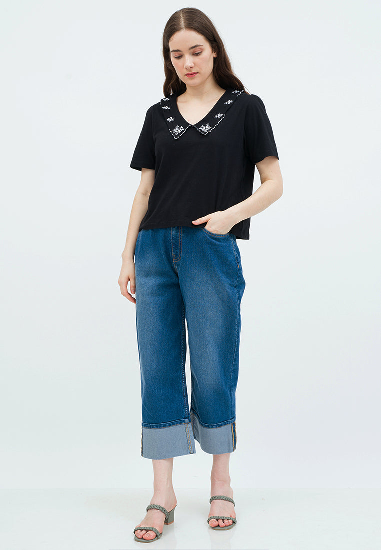 Boxy Top with Embroidered Collar