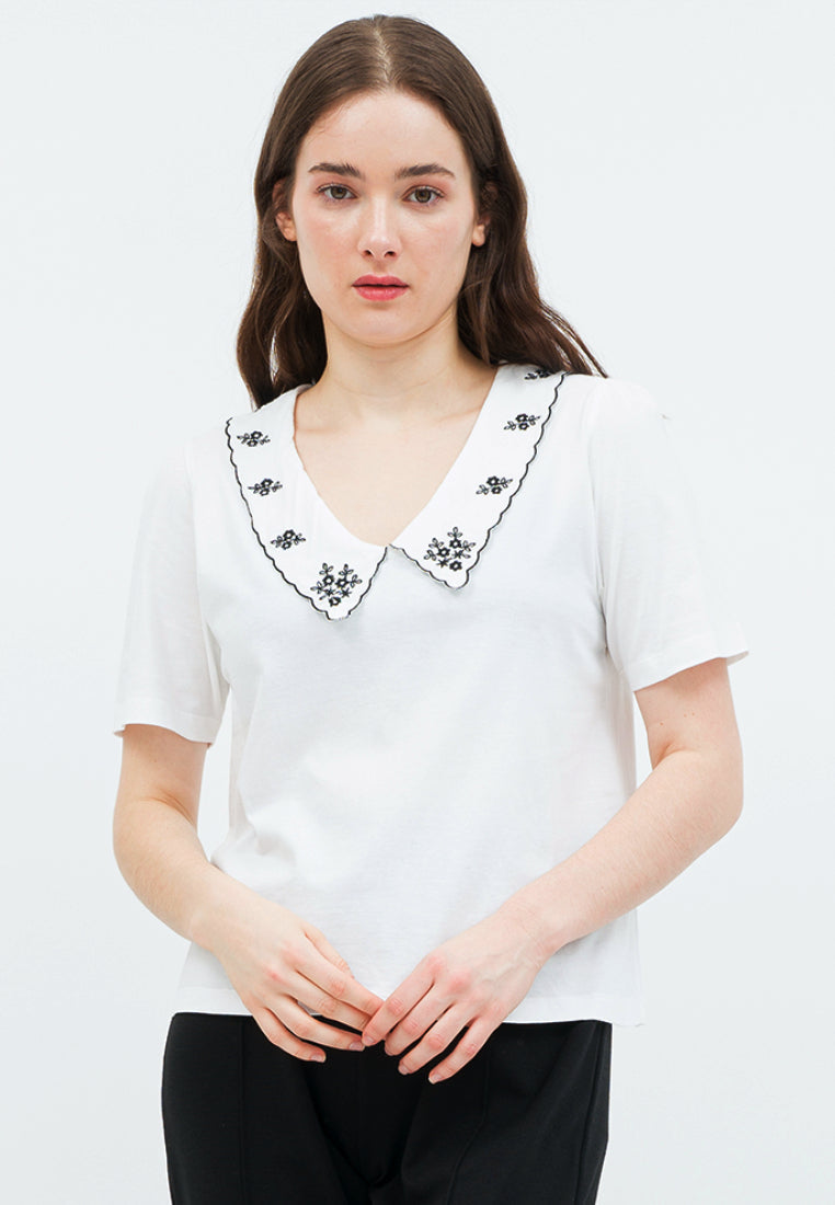 Boxy Top with Embroidered Collar