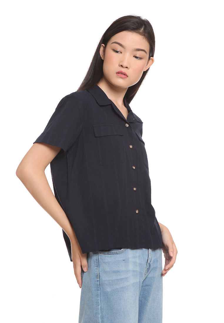 Boxy horn button details 0A015