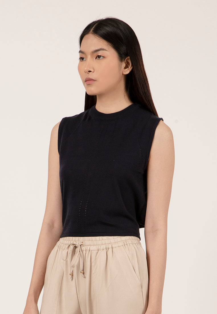Sleevless blouse